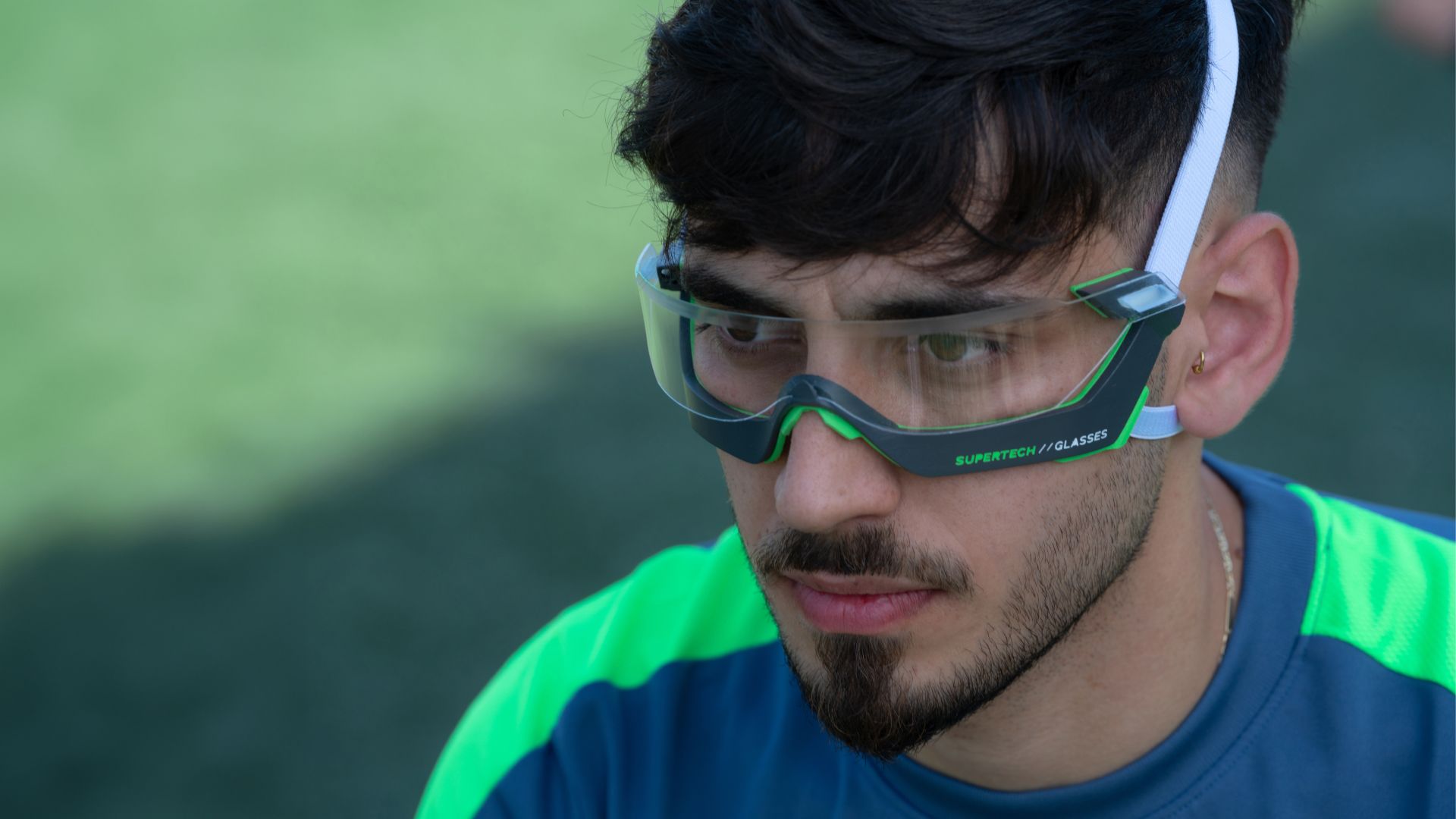 Front portrait of an athlete wearing the Rayzor glasses.